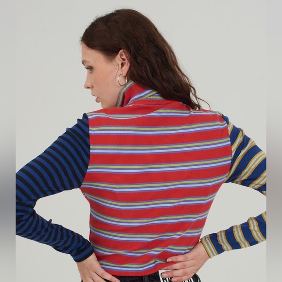 RAGGED JEANS FIGURE TOP - Picture 6 of 14